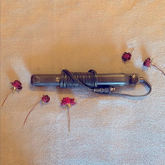 Andis Ceramic Hair Straightener Flat Iron High Heat Multi Heat 1 Inch - Picture 1 of 9